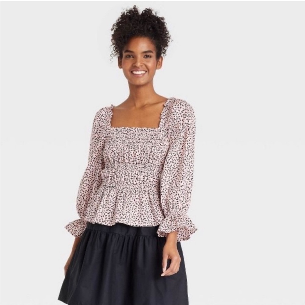 Who What Wear Pink and Black Floral Smocked Puff Sleeve Blouse